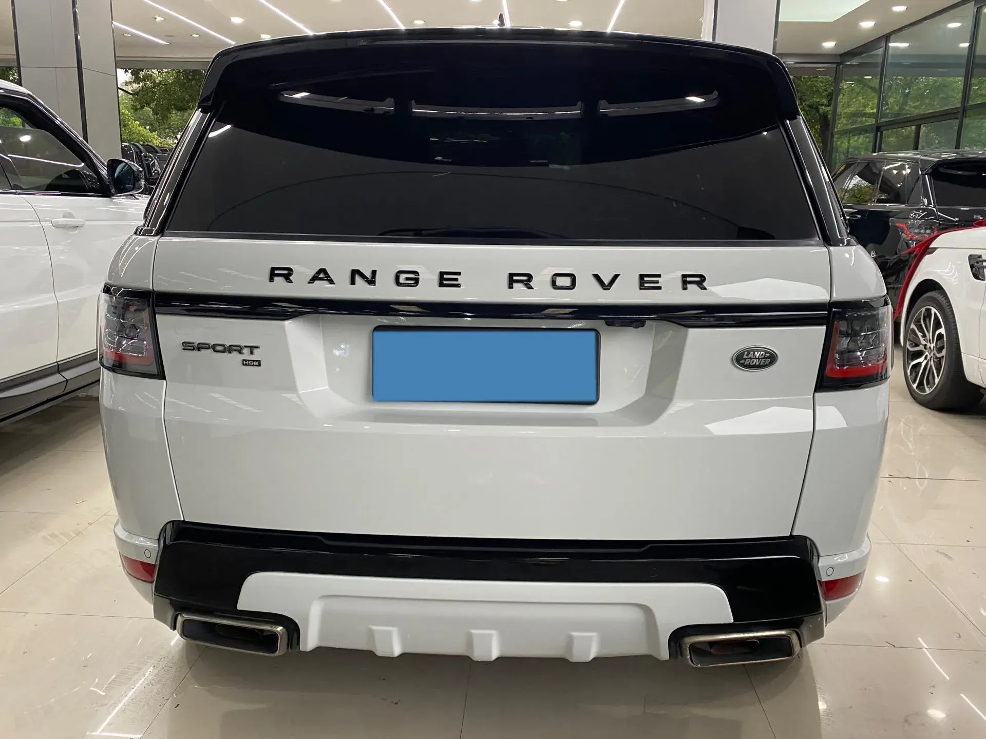 2022 LAND ROVER thumbnail 3