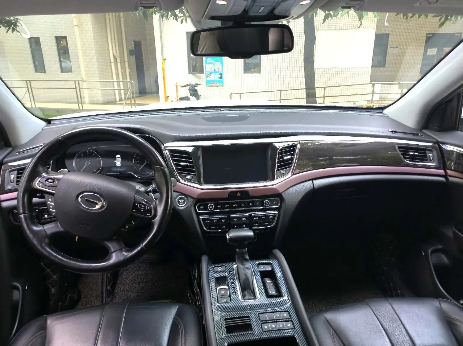 2017 GAC TRUMPCHI thumbnail 4