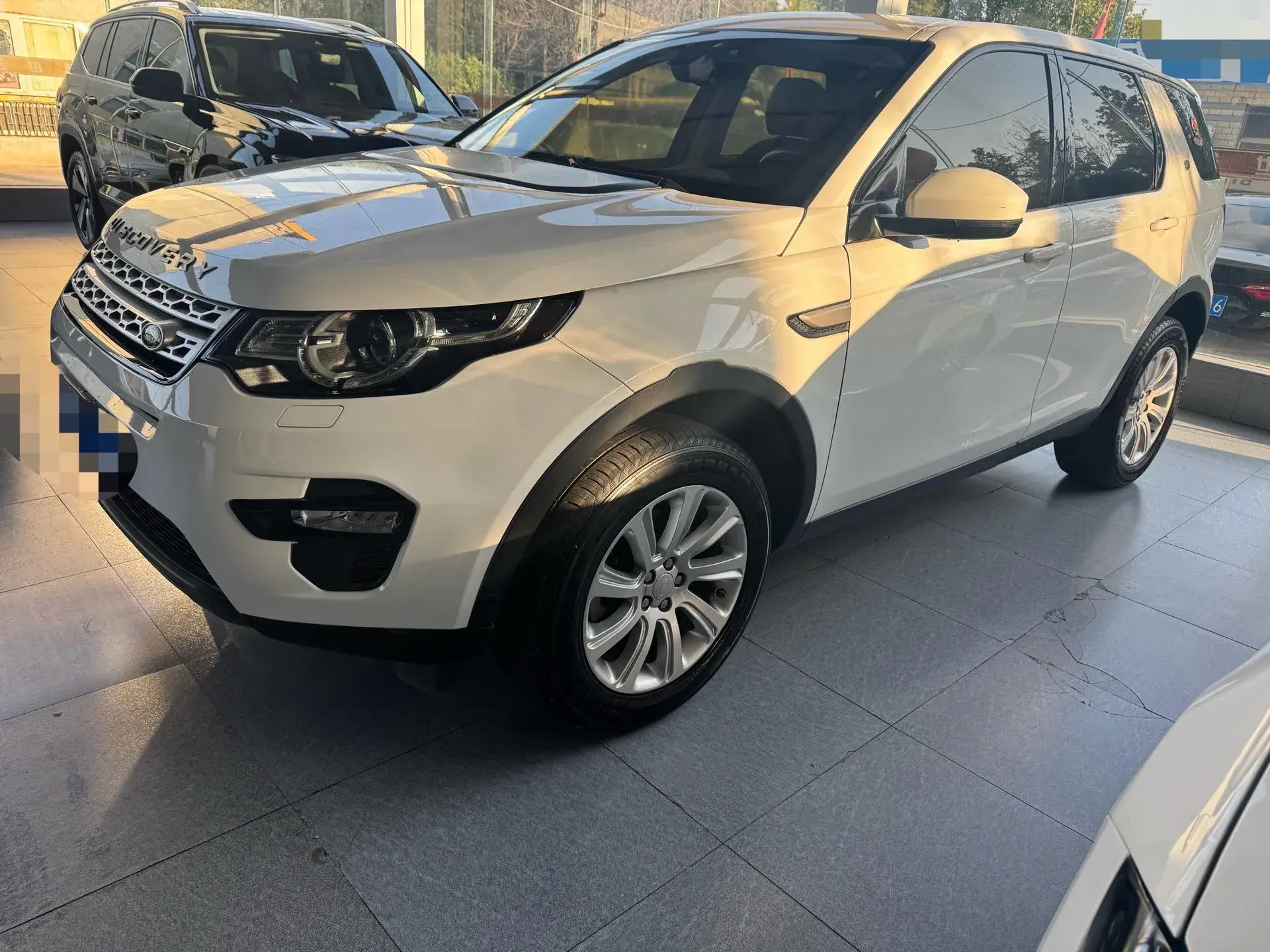 2018 LAND ROVER view 1