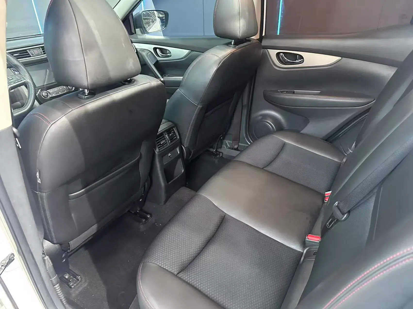 2019 NISSAN QASHQAI thumbnail 3