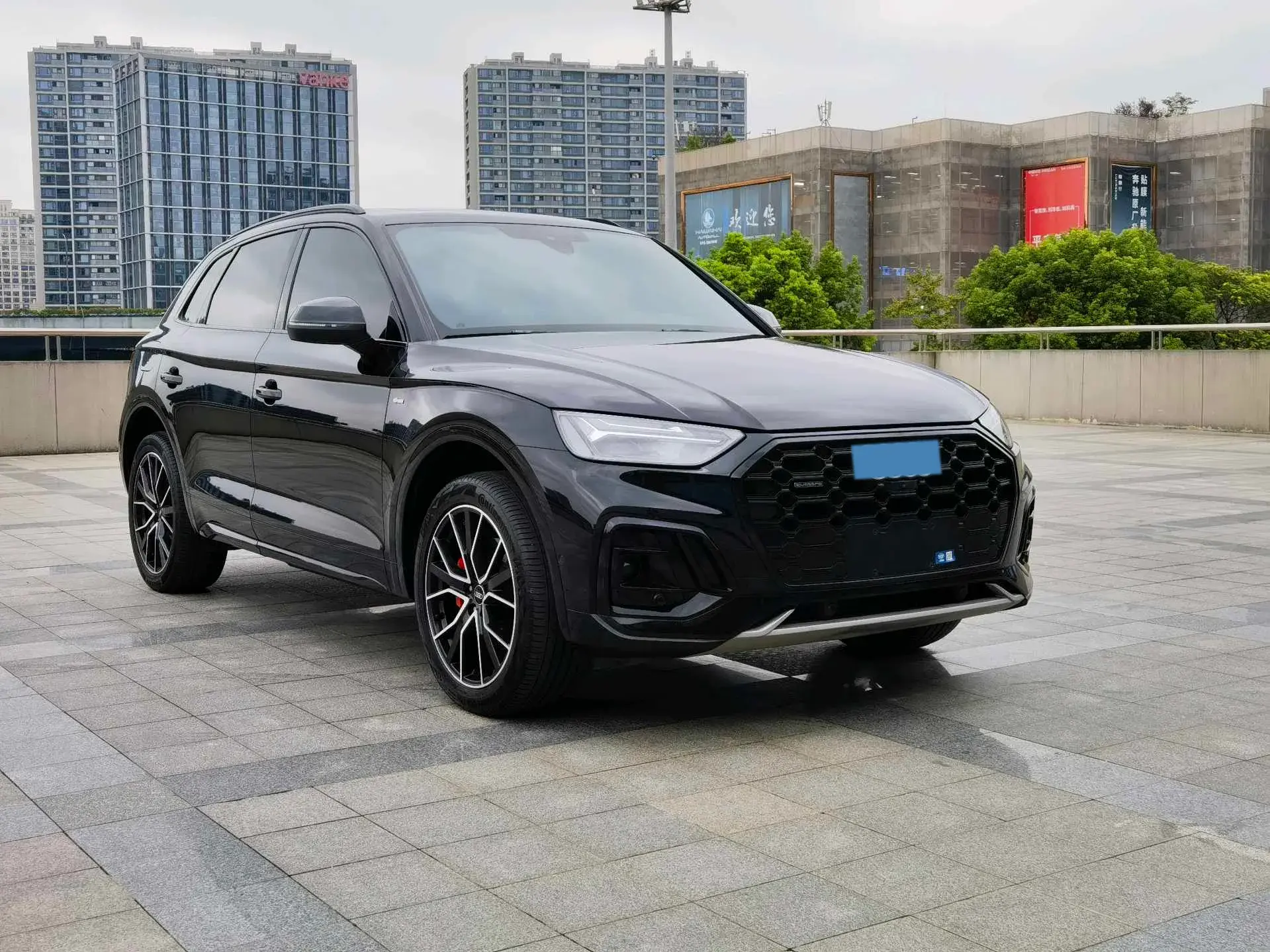 2023 AUDI Q5L thumbnail 3