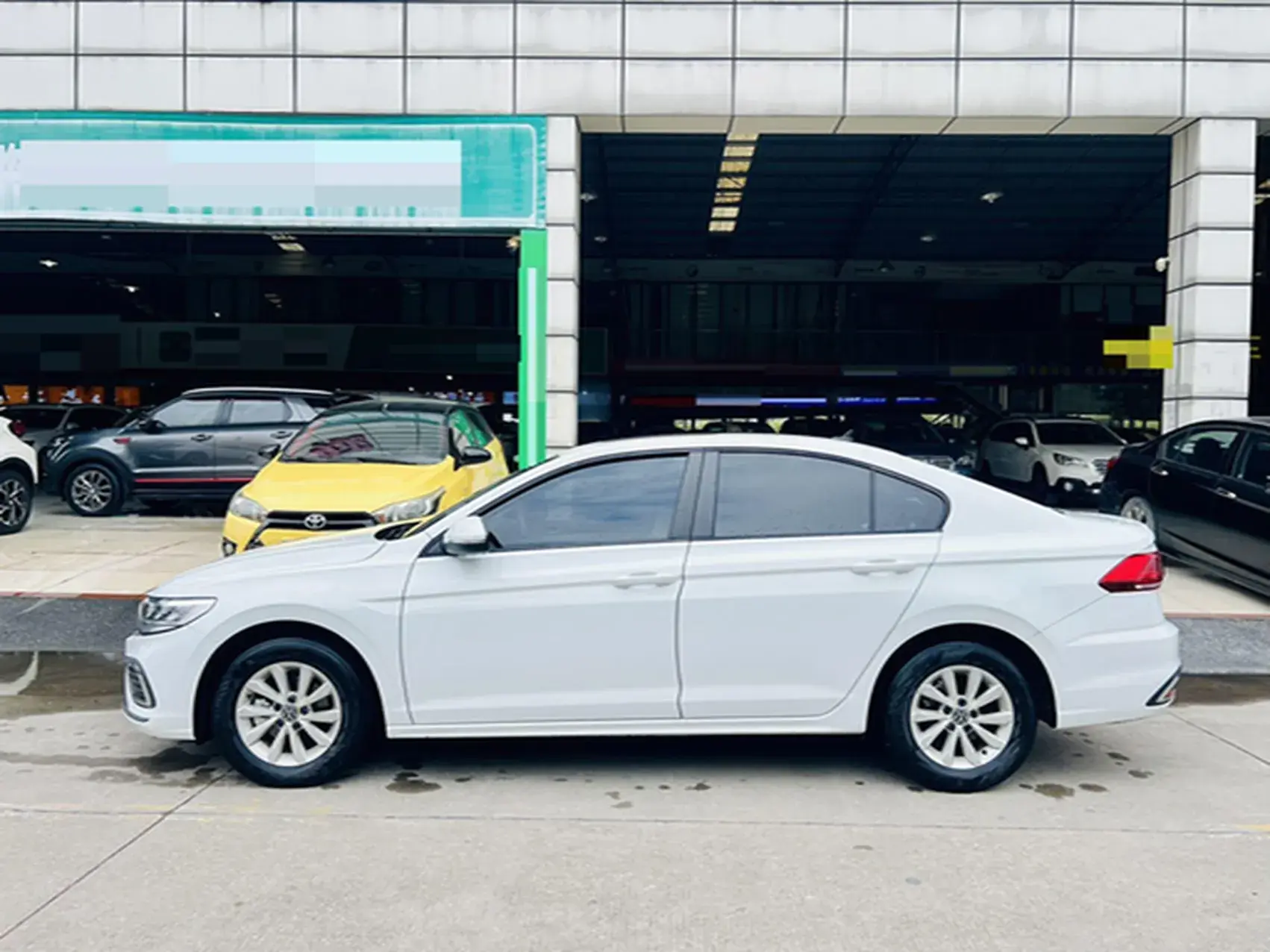 2023 VOLKSWAGEN BORA thumbnail 3