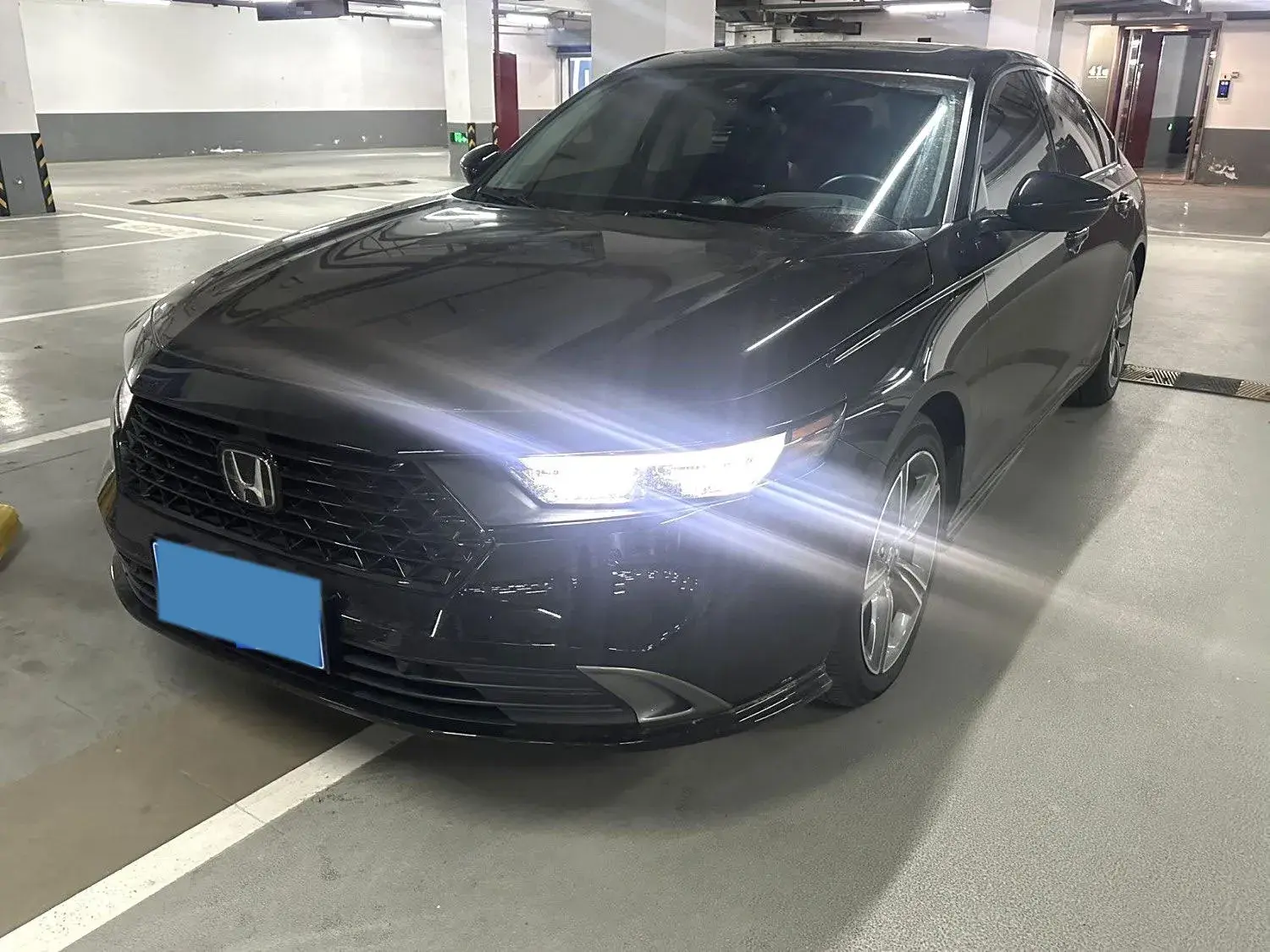 2025 HONDA ACCORD view 1