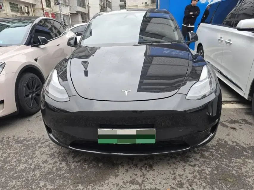 2023 TESLA MODEL view 1