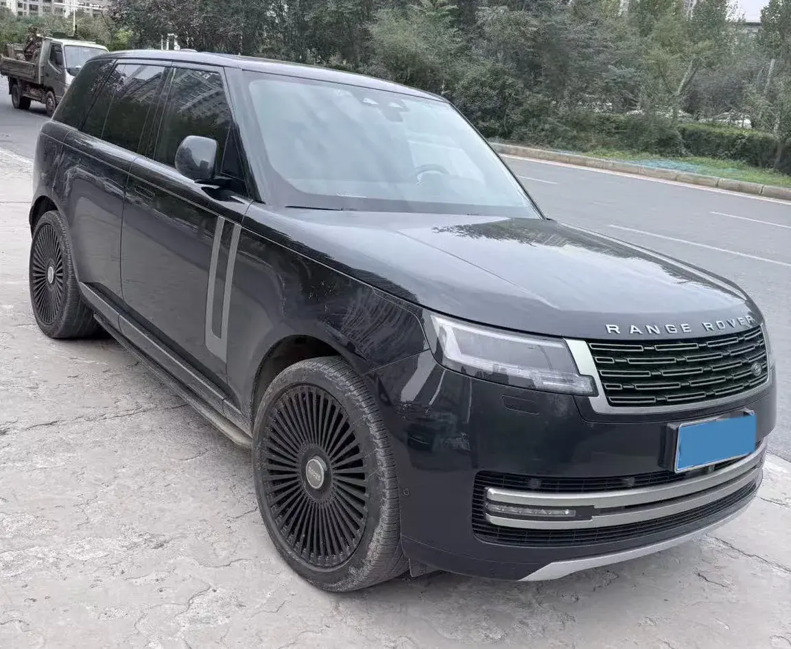 2023 LAND ROVER thumbnail 2