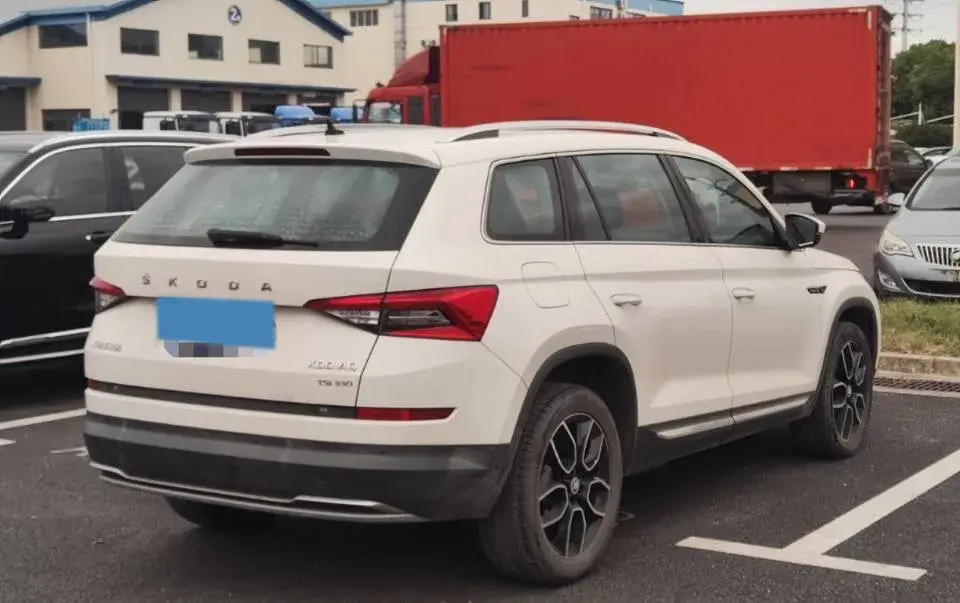 2019 SKODA KODIAK thumbnail 3