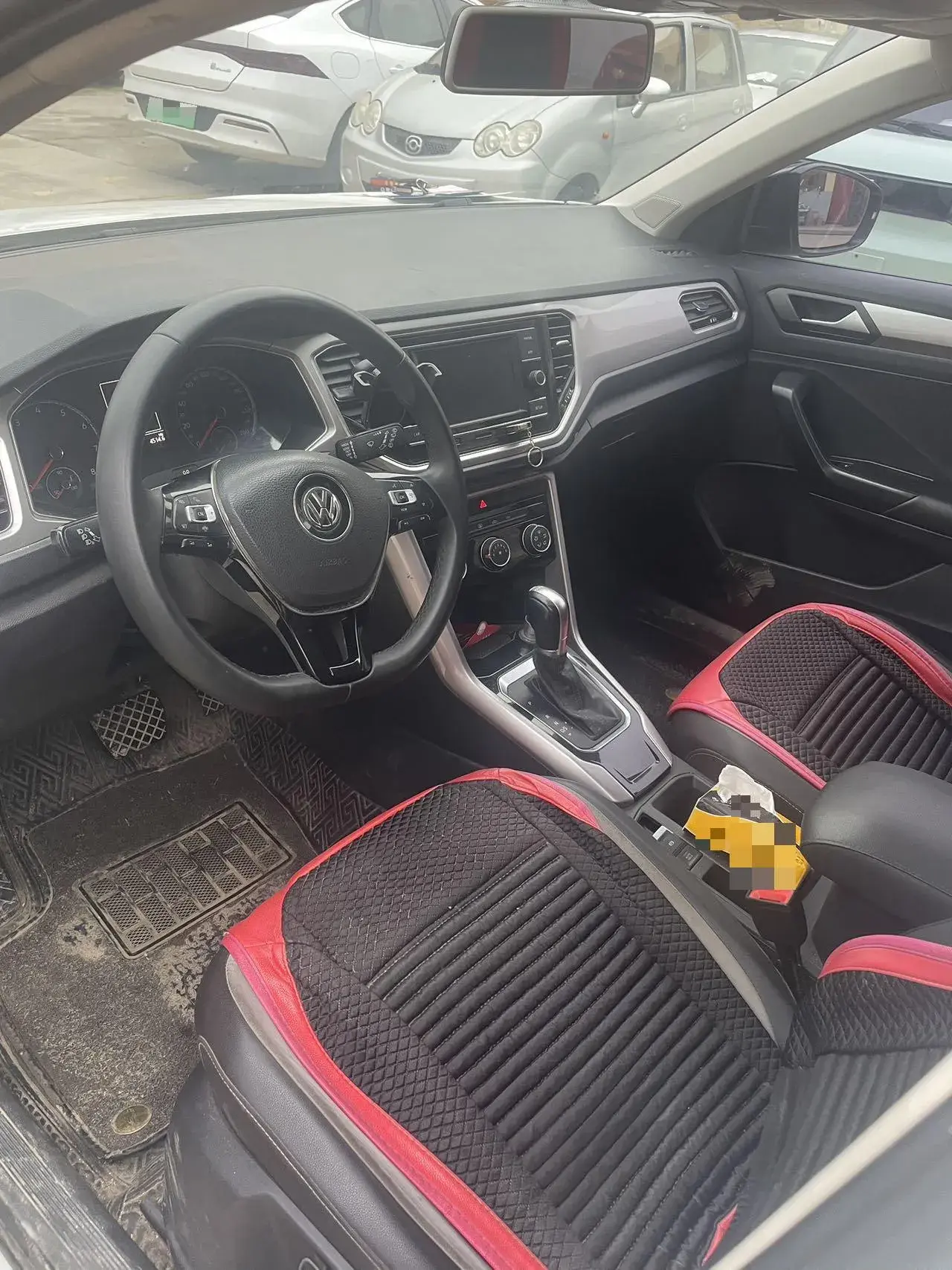 2020 VOLKSWAGEN T-ROC thumbnail 2