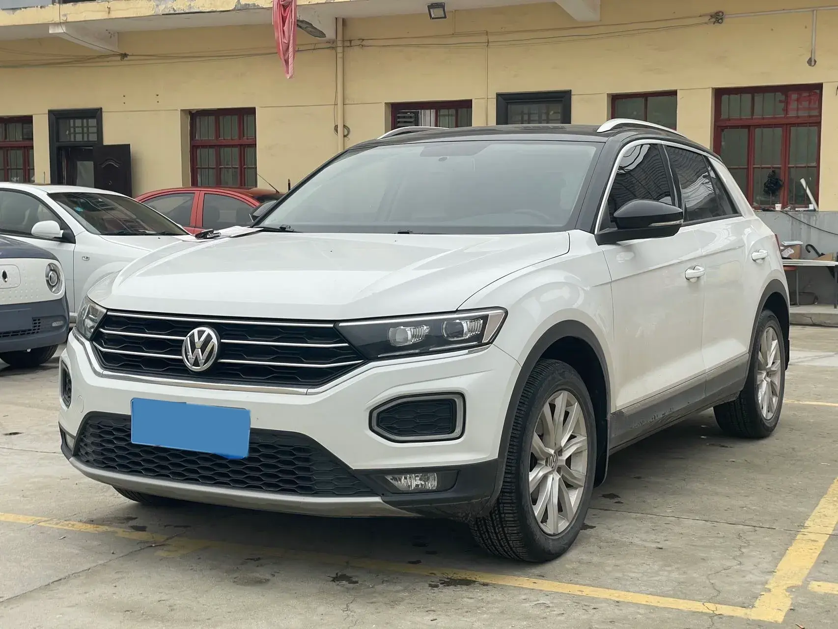 2020 VOLKSWAGEN T-ROC view 1
