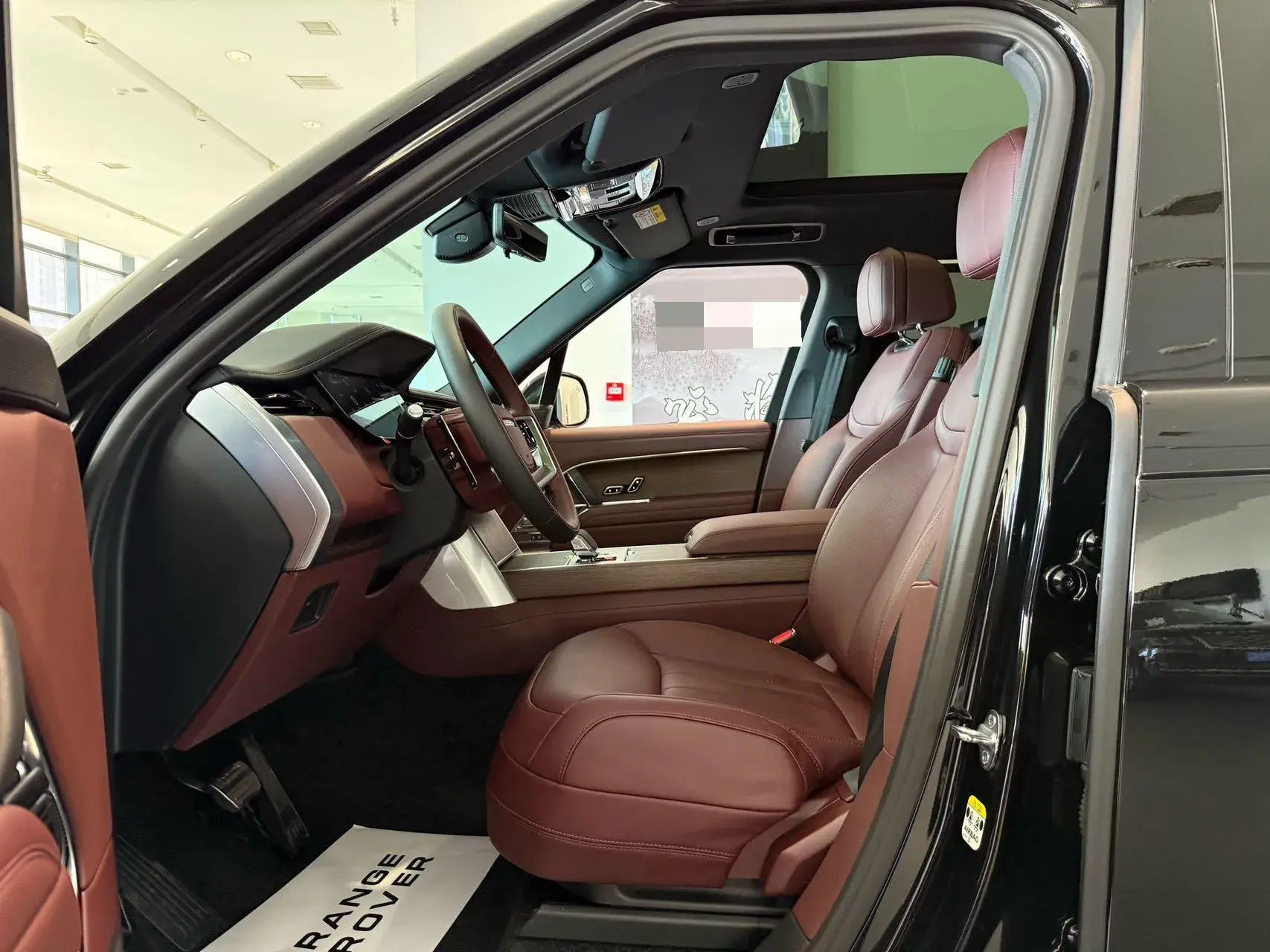 2025 LAND ROVER thumbnail 2