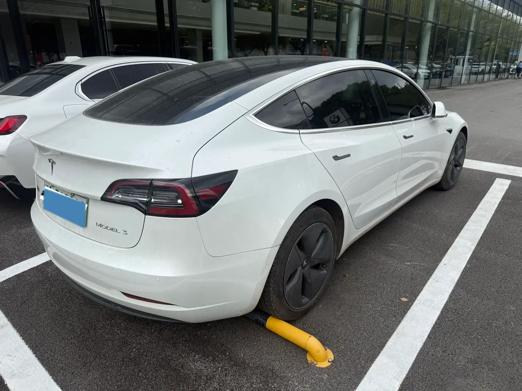 2020 TESLA MODEL thumbnail 4