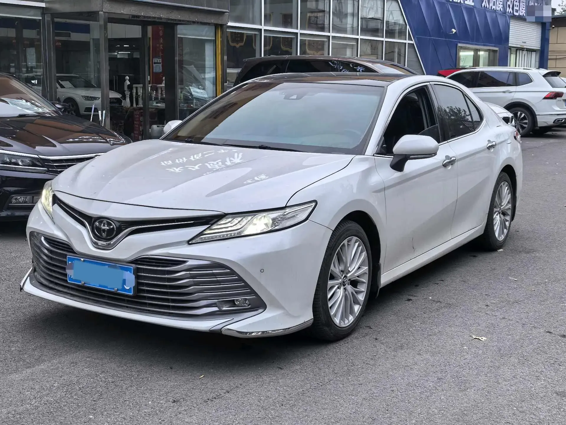 2019 TOYOTA CAMRY view 1