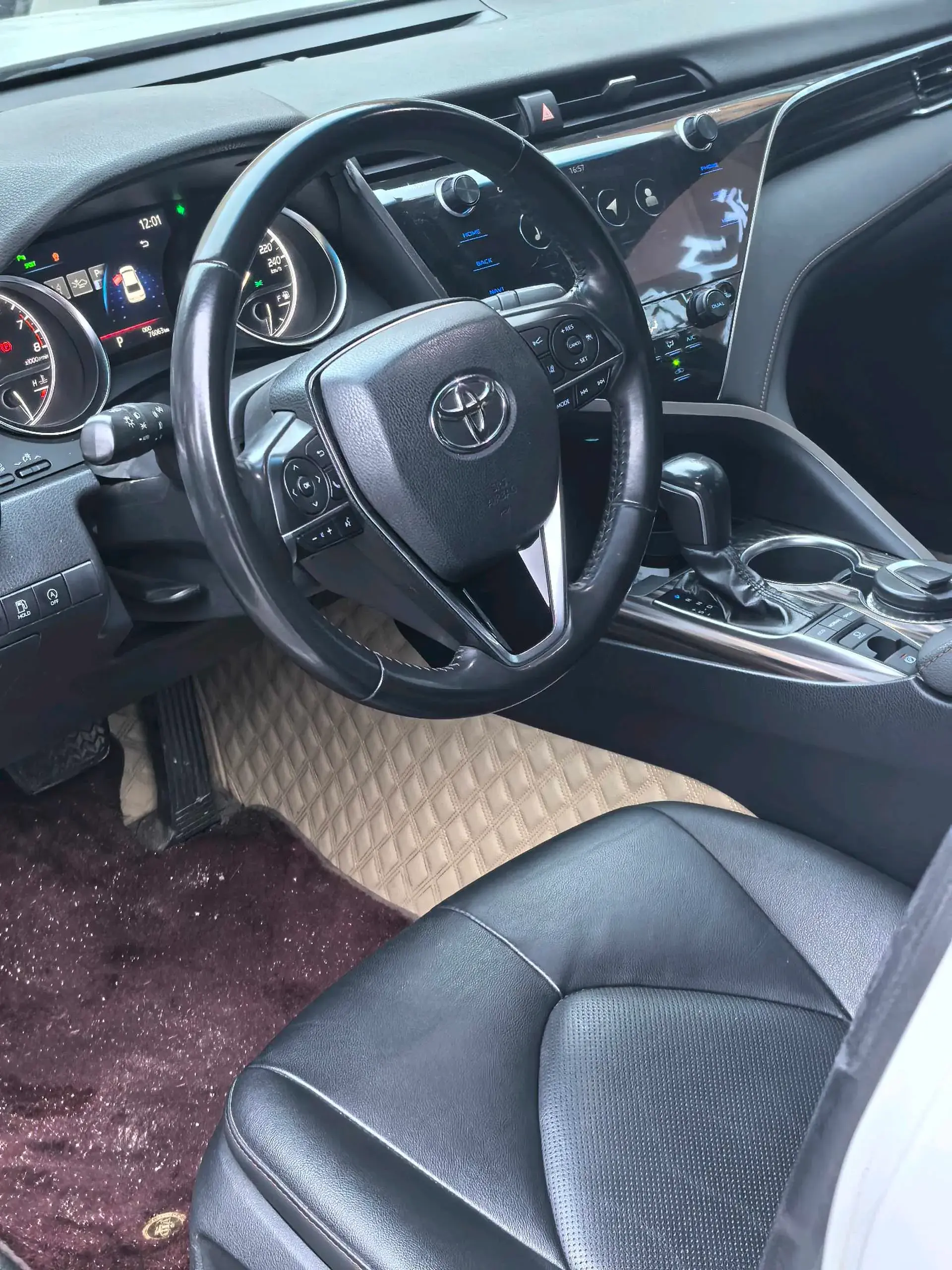 2019 TOYOTA CAMRY thumbnail 3