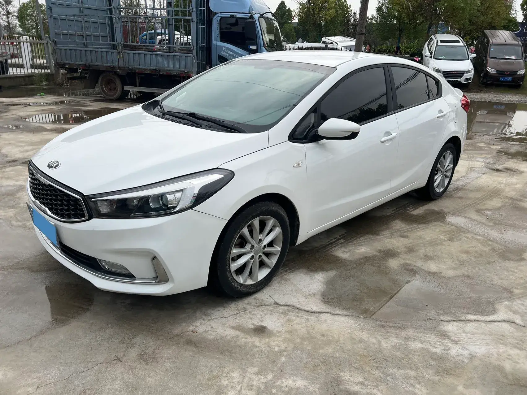 2017 KIA K3 view 1