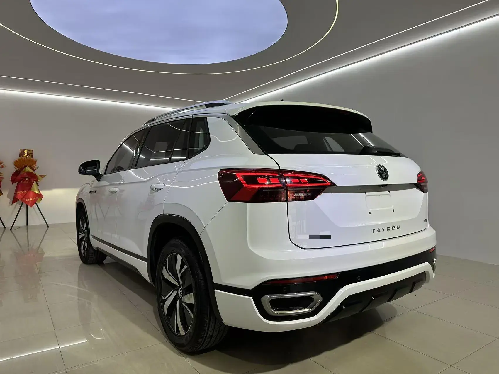 2020 VOLKSWAGEN TAYRON thumbnail 4