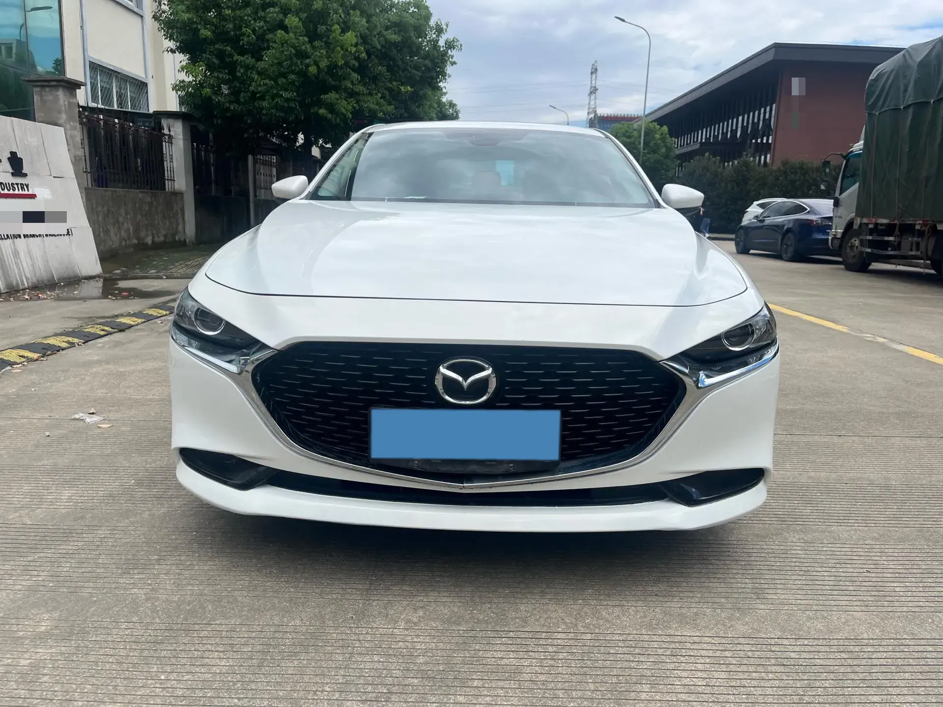 2022 MAZDA 3 thumbnail 2