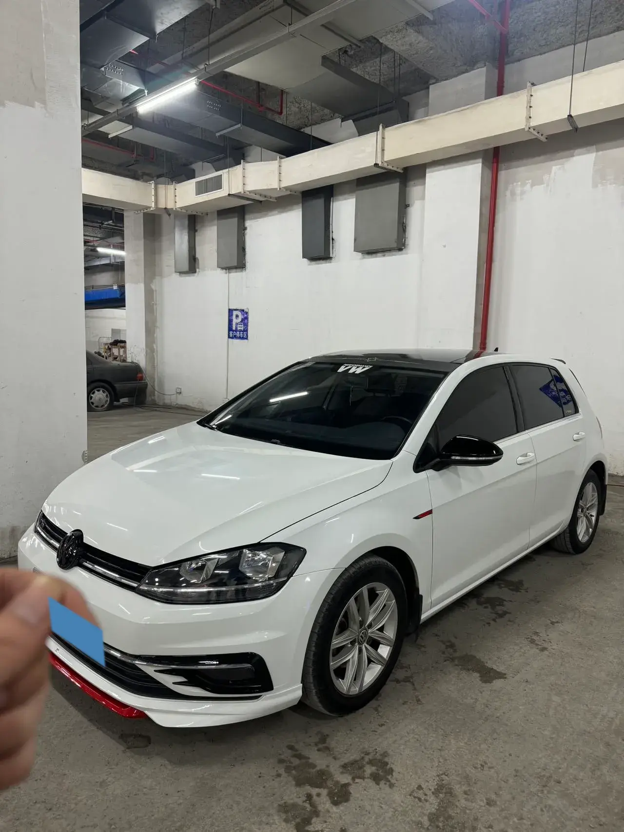 2018 VOLKSWAGEN GOLF view 1