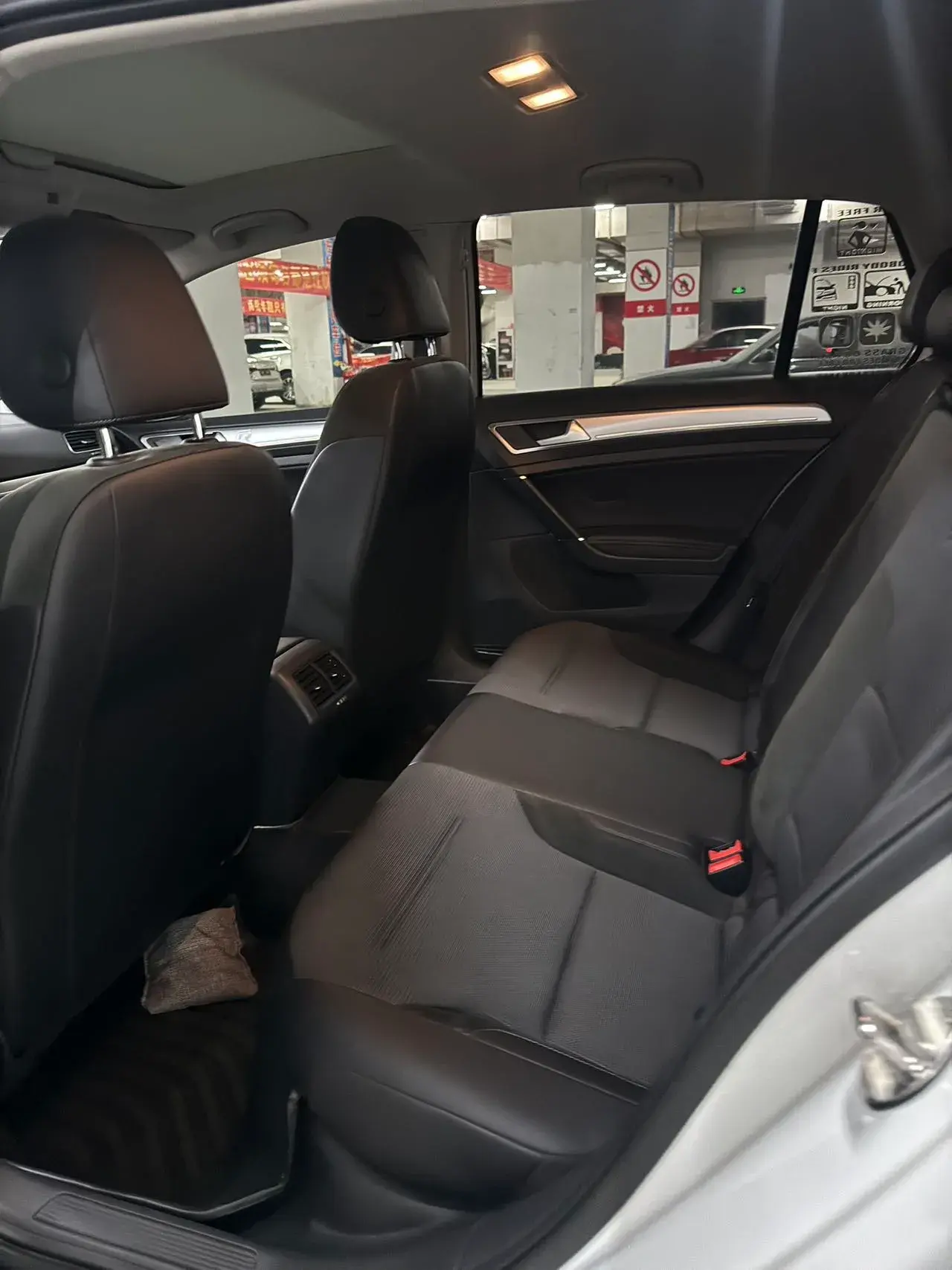 2018 VOLKSWAGEN GOLF thumbnail 3