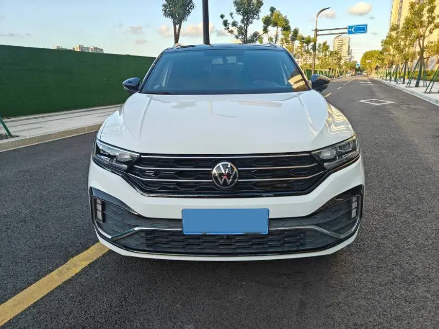 2021 VOLKSWAGEN T-ROC thumbnail 2