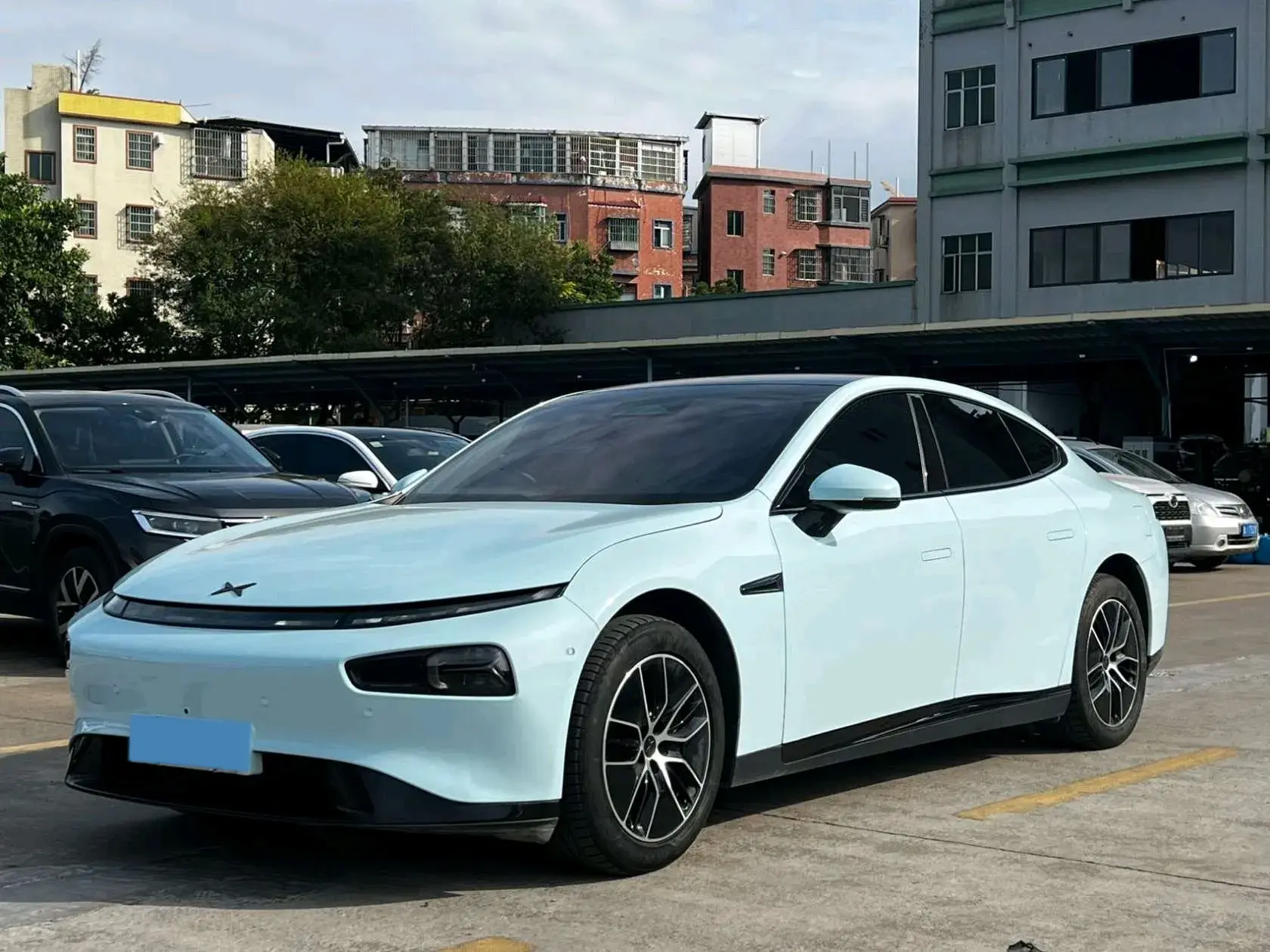 2023 XPENG P7 view 1