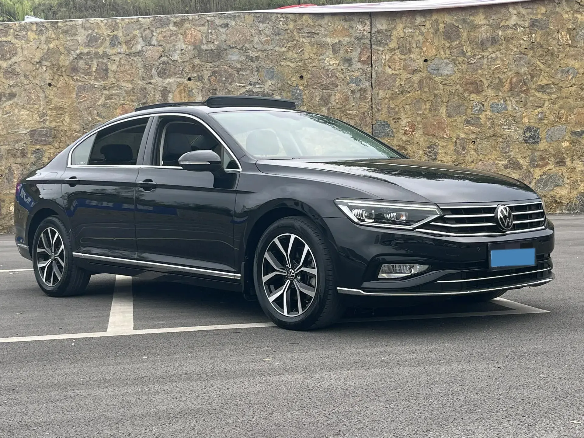 2021 VOLKSWAGEN MAGOTAN thumbnail 2