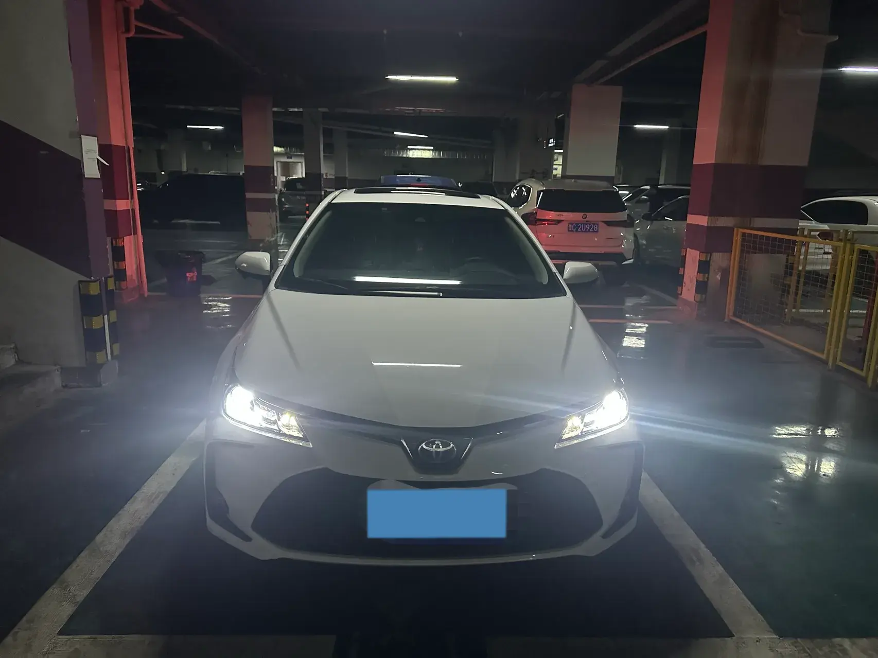 2021 TOYOTA COROLLA thumbnail 2