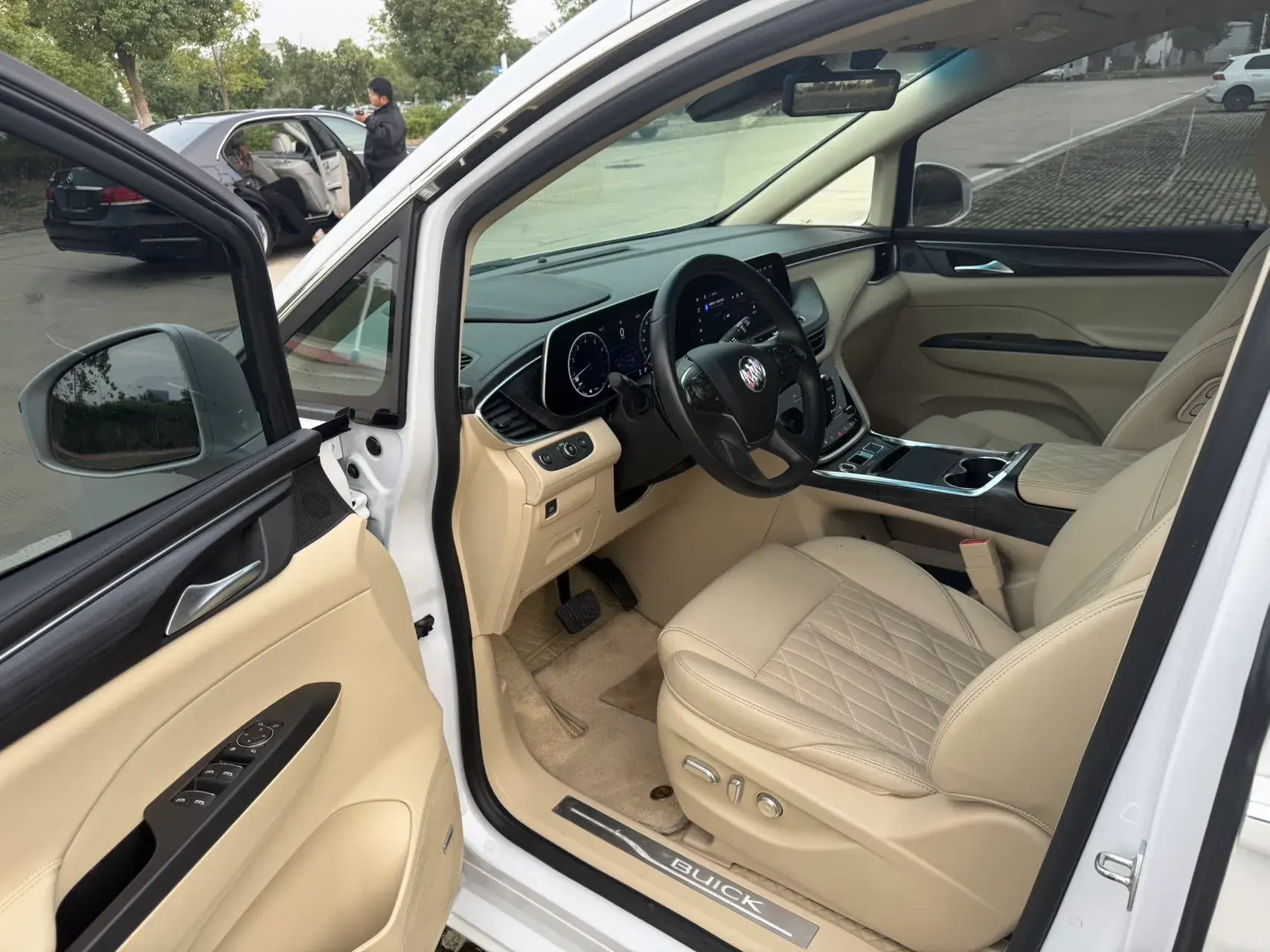 2022 BUICK GL8 thumbnail 2