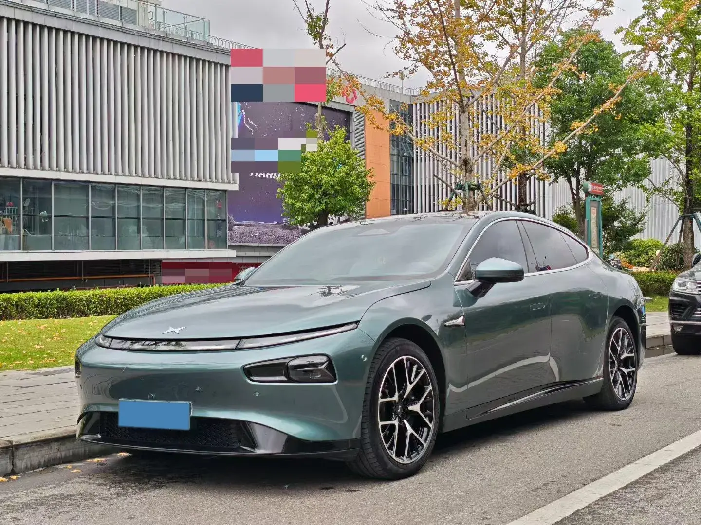 2023 XPENG P7 view 1