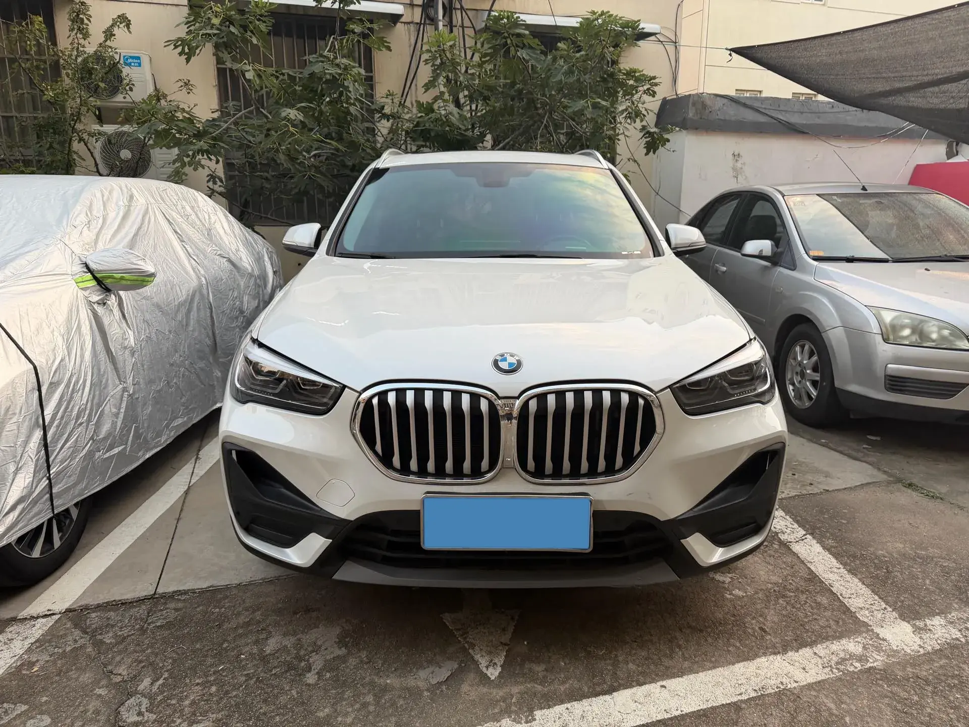 2022 BMW X1 thumbnail 2