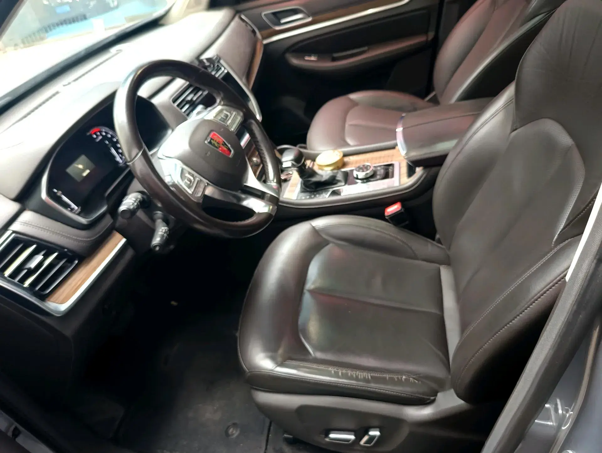 2018 ROEWE RX8 thumbnail 2