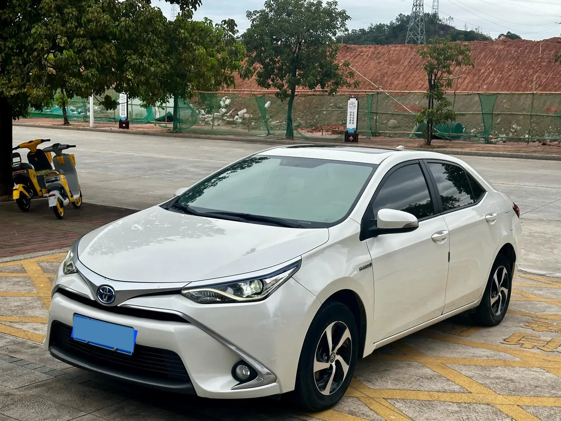 2017 TOYOTA LEVIN view 1