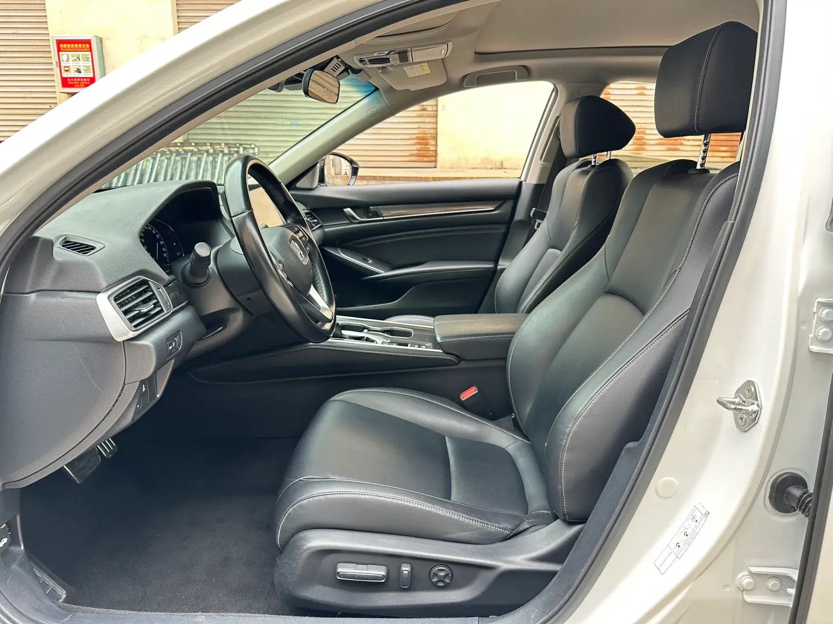 2022 HONDA ACCORD thumbnail 4