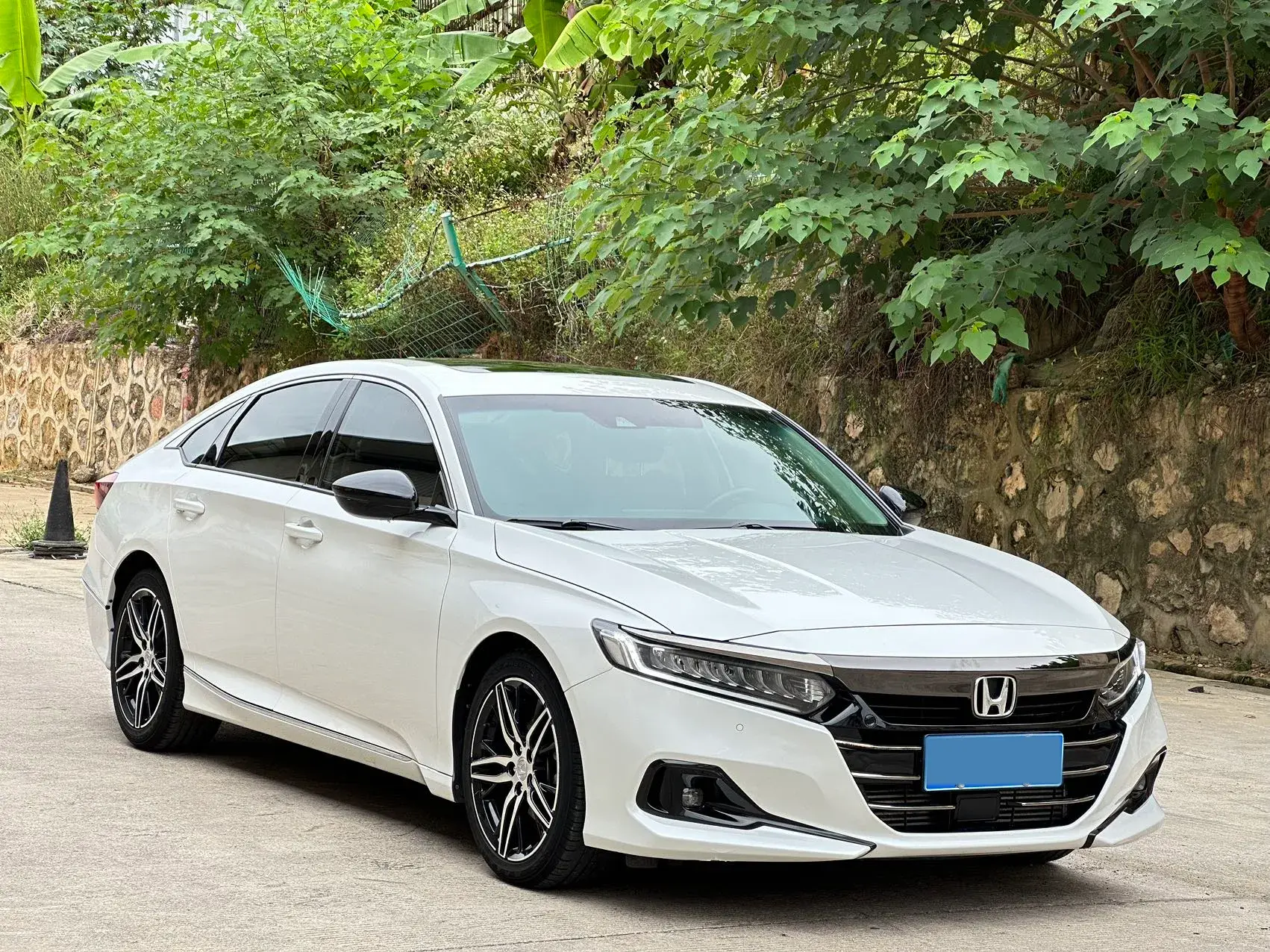 2022 HONDA ACCORD thumbnail 3