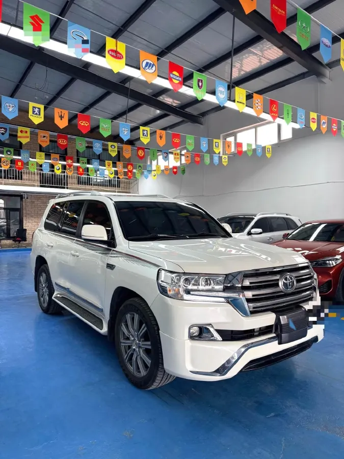 2015 Toyota Land Cruiser 4.6L 310HP V8 6AT,autocango,china used car exporter,china ev exporter,chinese used car exporter,chinese used ev exporter