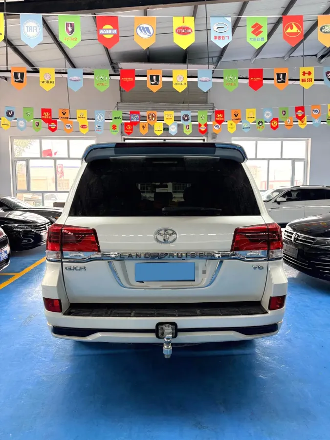 2015 Toyota Land Cruiser 4.6L 310HP V8 6AT,autocango,china used car exporter,china ev exporter,chinese used car exporter,chinese used ev exporter