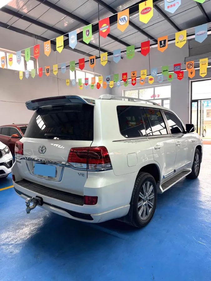 2015 Toyota Land Cruiser 4.6L 310HP V8 6AT,autocango,china used car exporter,china ev exporter,chinese used car exporter,chinese used ev exporter