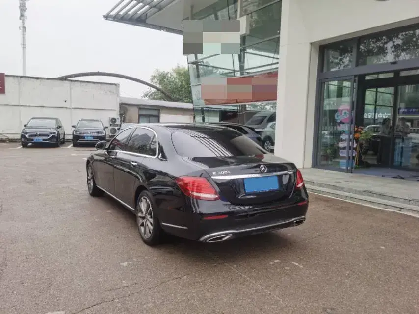 2020 MERCEDES-BENZ E thumbnail 3