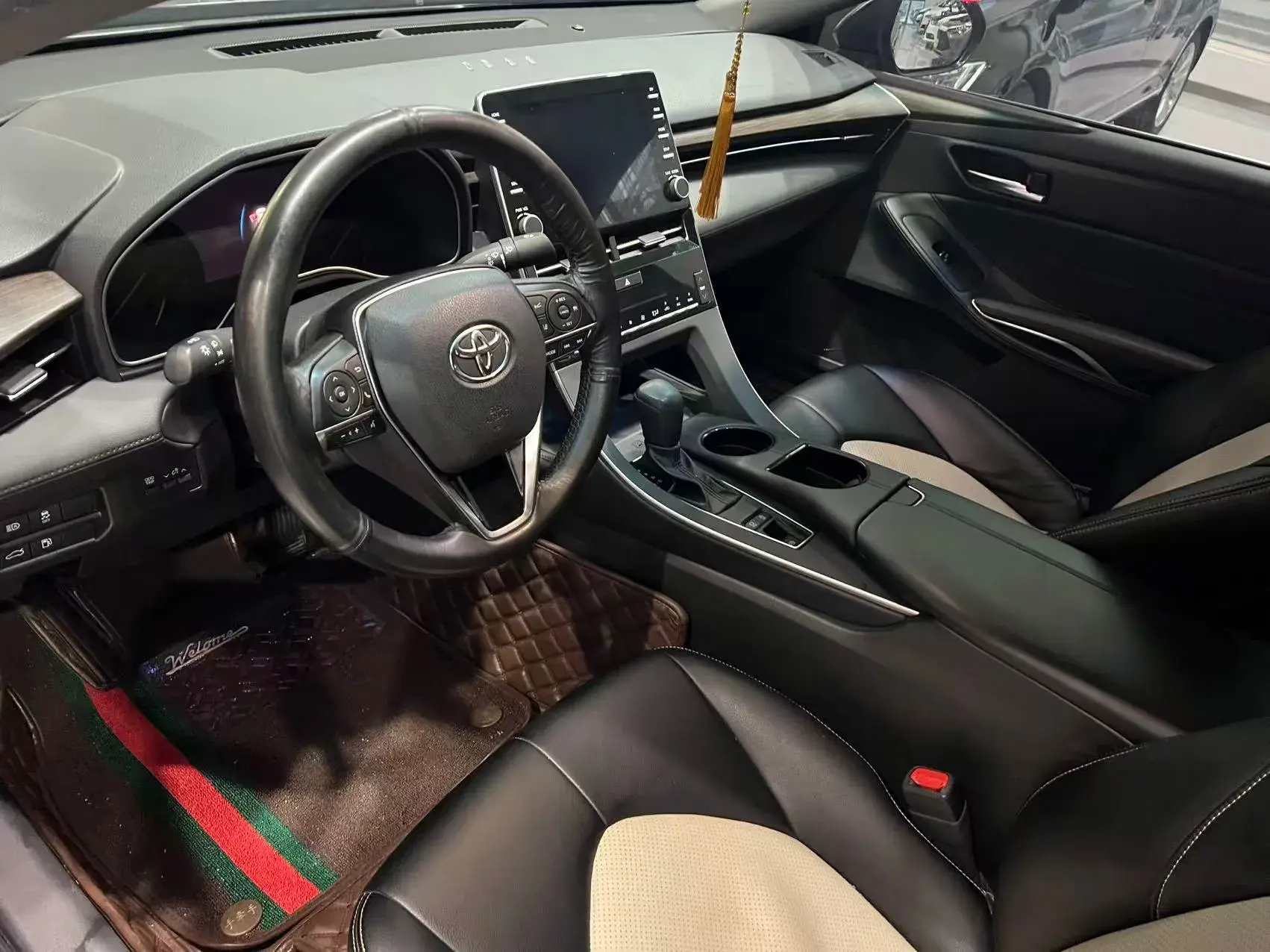 2019 TOYOTA AVALON thumbnail 4