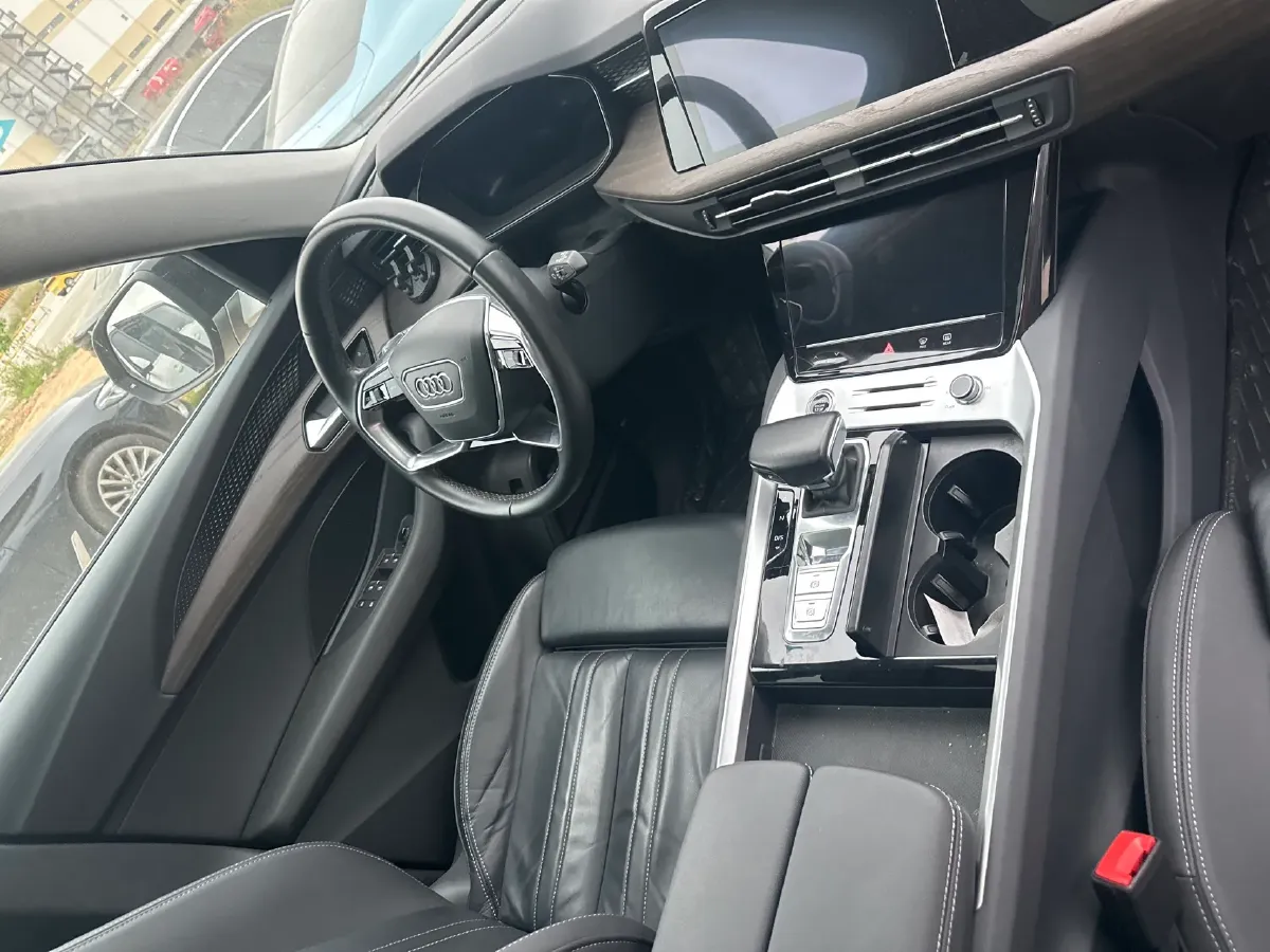 2022 Audi Q5 e-tron BEV 83.4KWH,autocango,china used car exporter,china ev exporter,chinese used car exporter,chinese used ev exporter