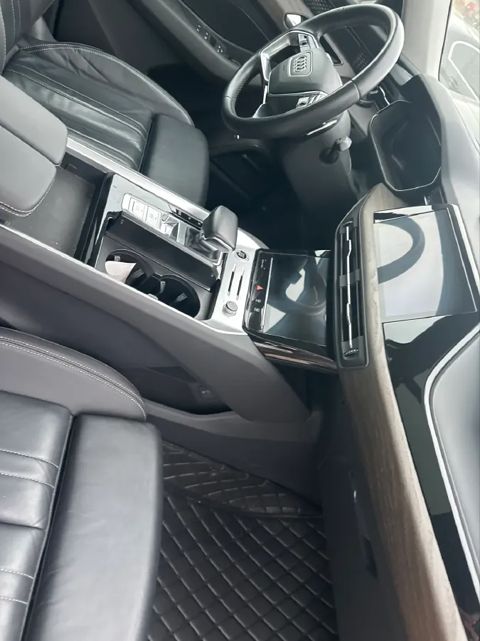 2022 Audi Q5 e-tron BEV 83.4KWH,autocango,china used car exporter,china ev exporter,chinese used car exporter,chinese used ev exporter