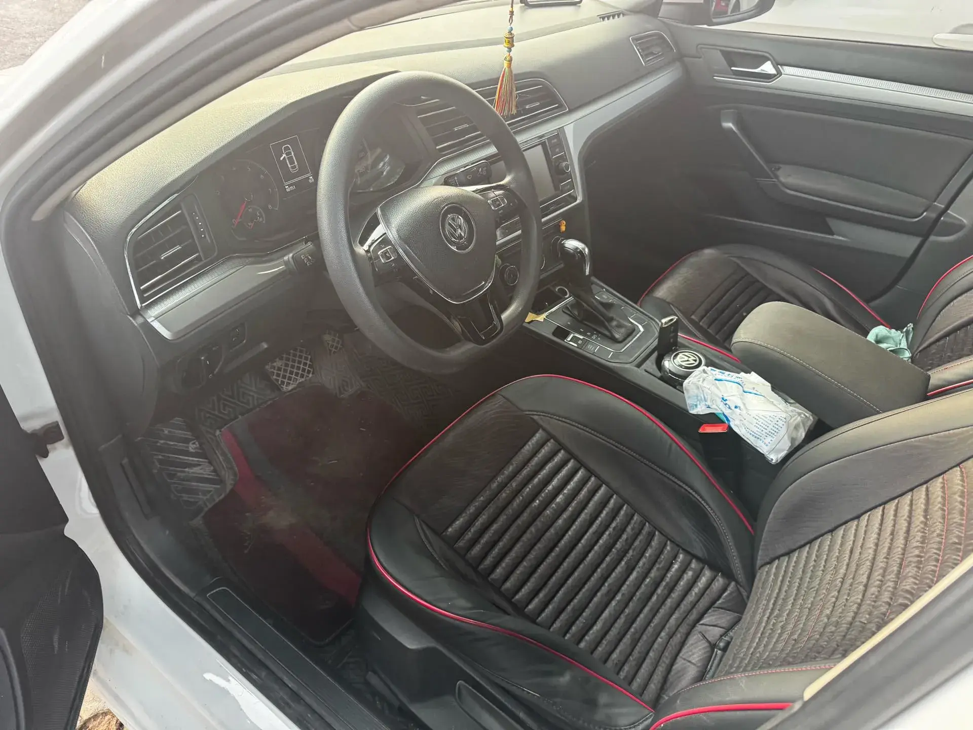 2019 VOLKSWAGEN LAMANDO thumbnail 2