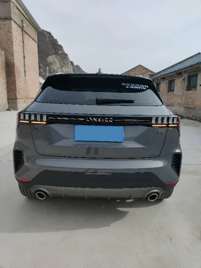 2022 LYNK&CO 06 thumbnail 4