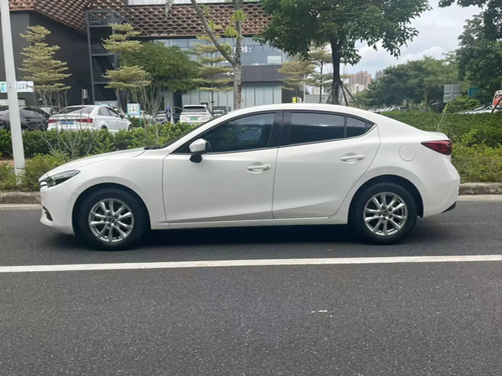 2019 MAZDA 3 thumbnail 4