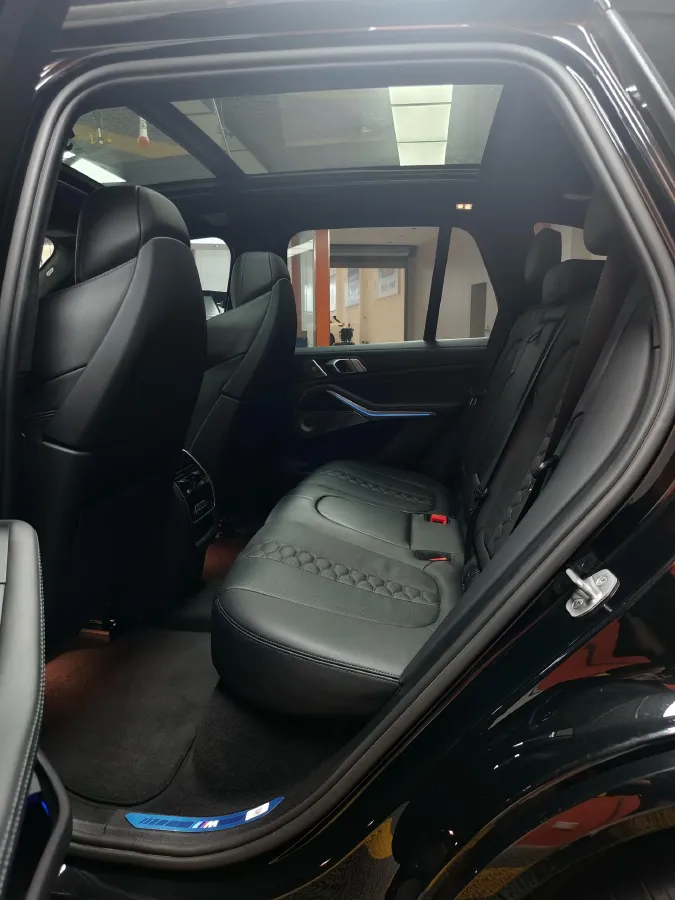 2022 BMW X5 M 4.4T 600HP V8 8AT,autocango,china used car exporter,china ev exporter,chinese used car exporter,chinese used ev exporter