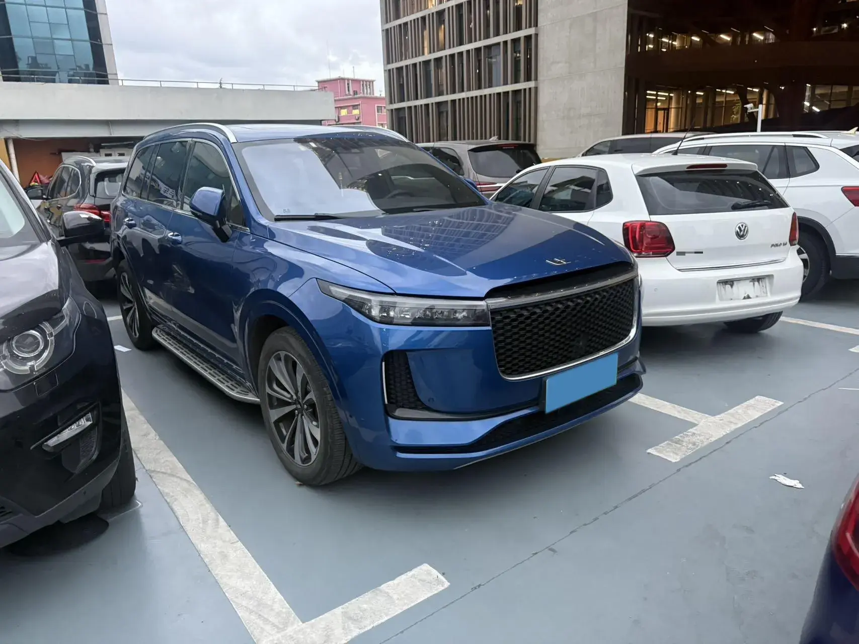 2020 LI ONE thumbnail 2