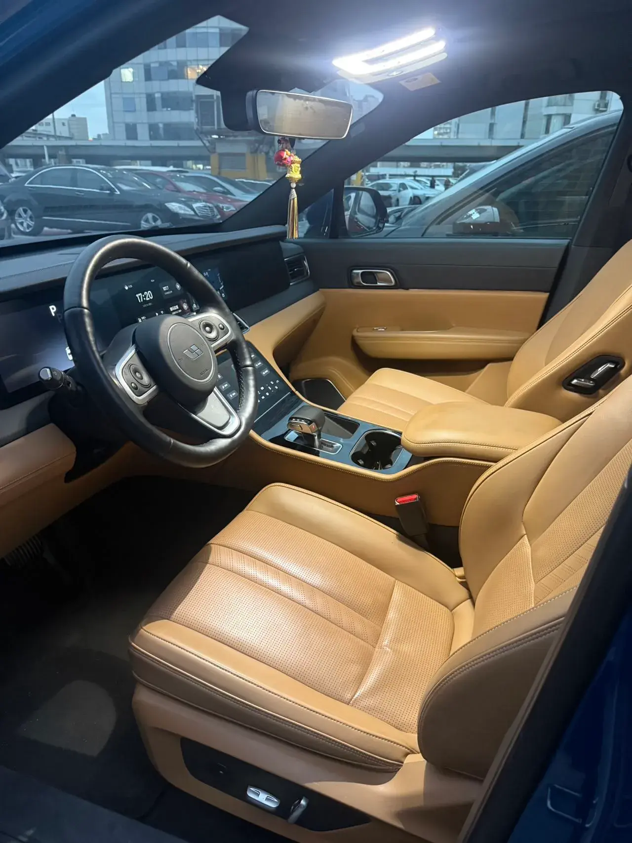 2020 LI ONE thumbnail 3