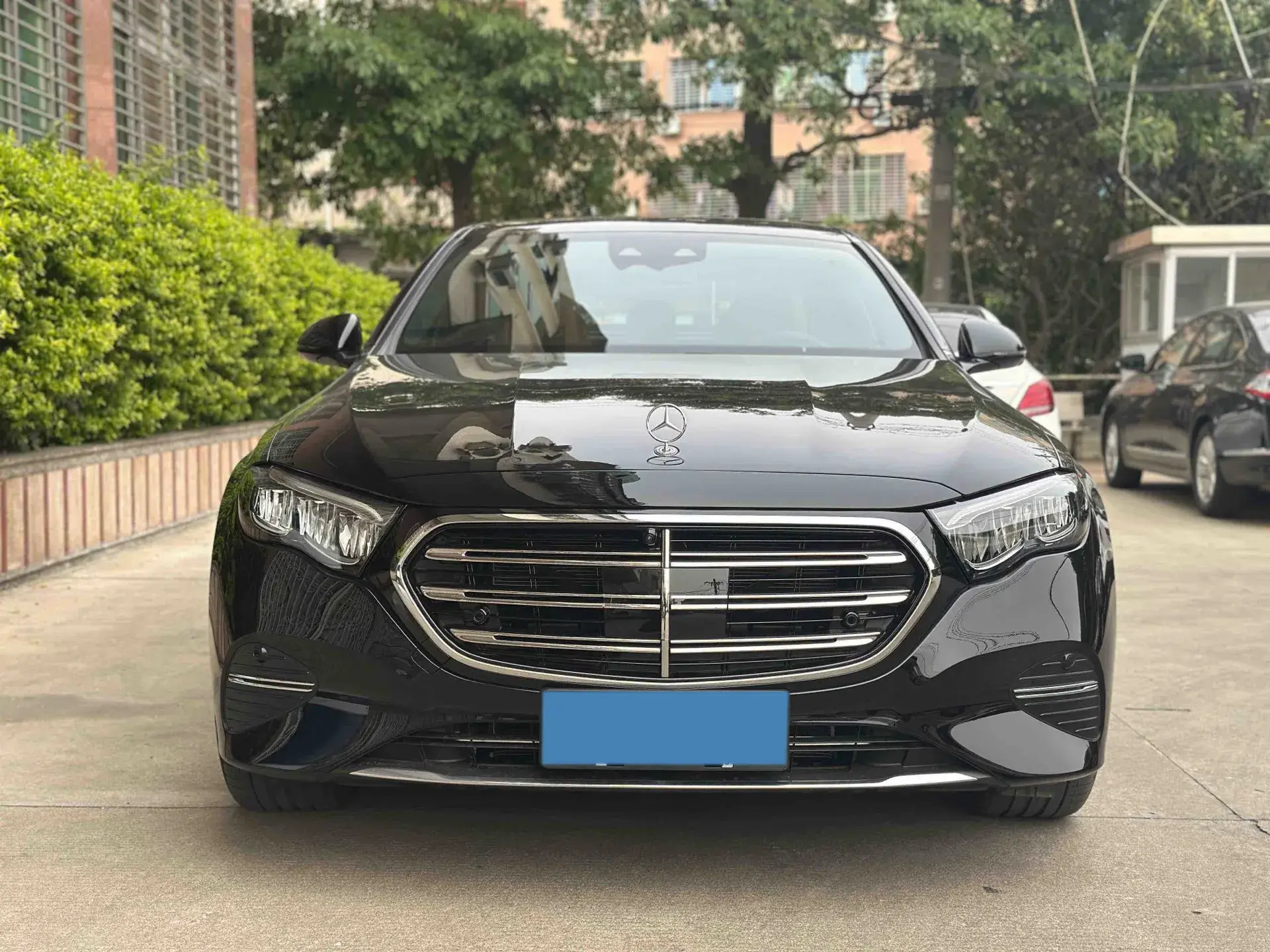 2025 MERCEDES-BENZ E thumbnail 2