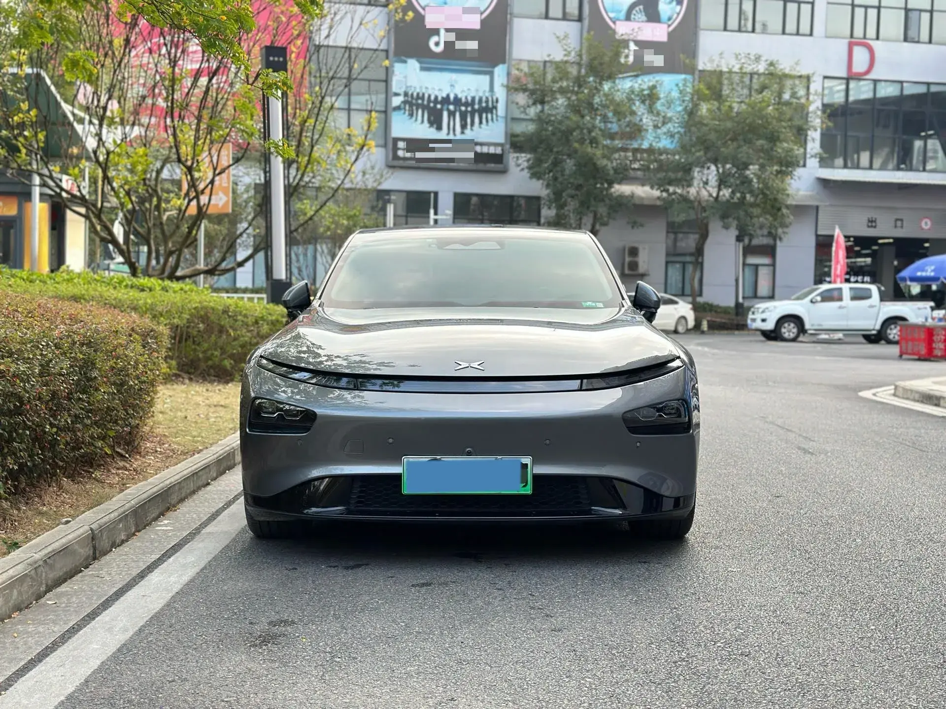 2020 XPENG P7 thumbnail 2