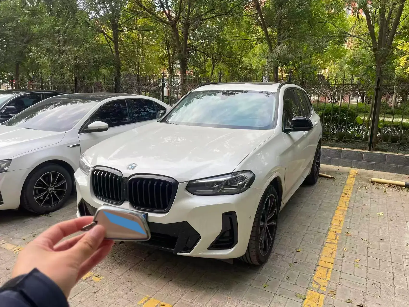 2023 BMW X3 thumbnail 2
