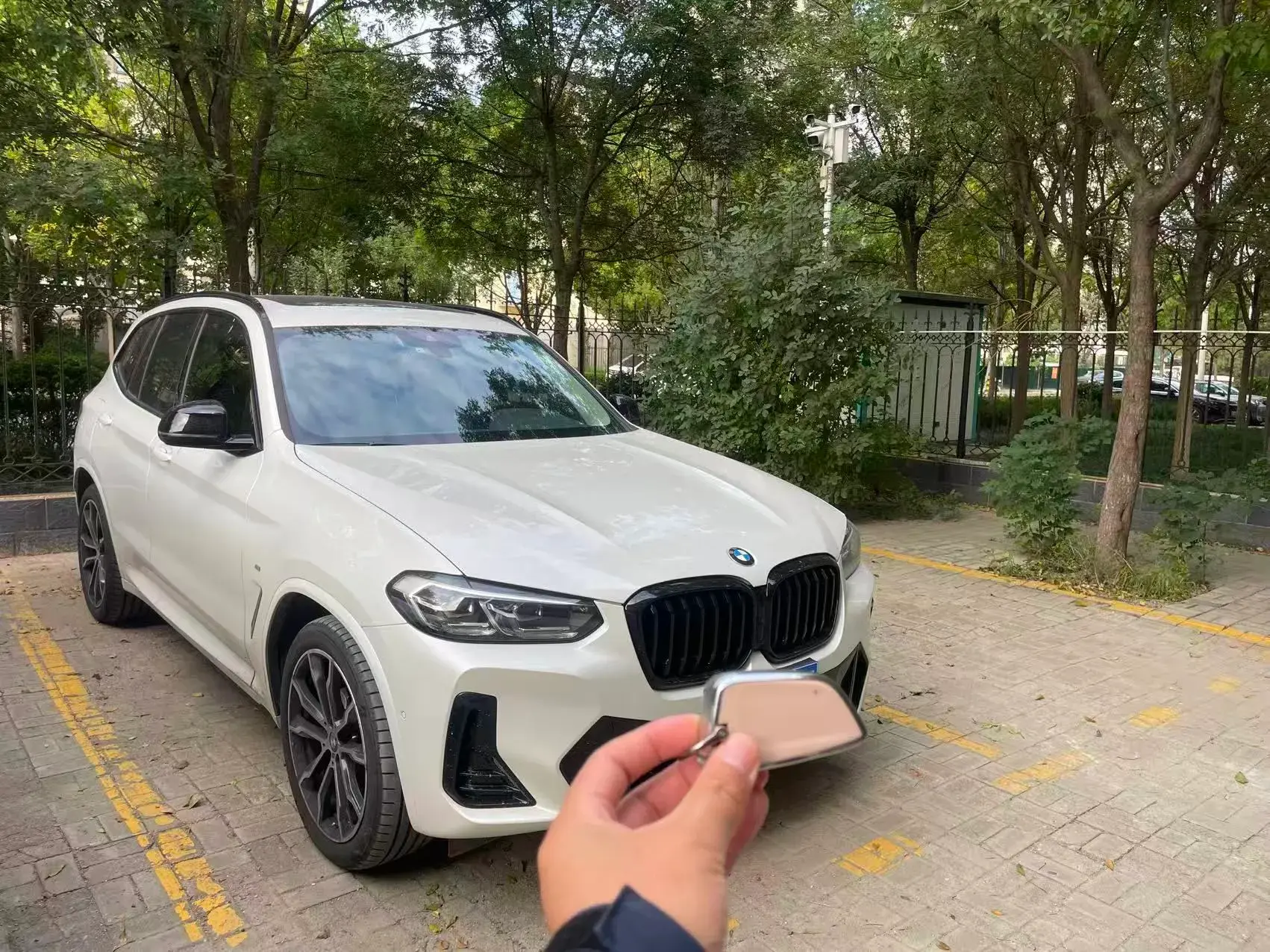 2023 BMW X3 thumbnail 3