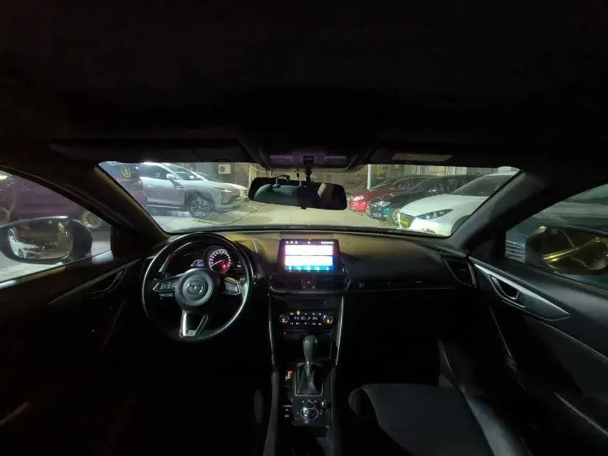 2018 MAZDA CX-4 thumbnail 3